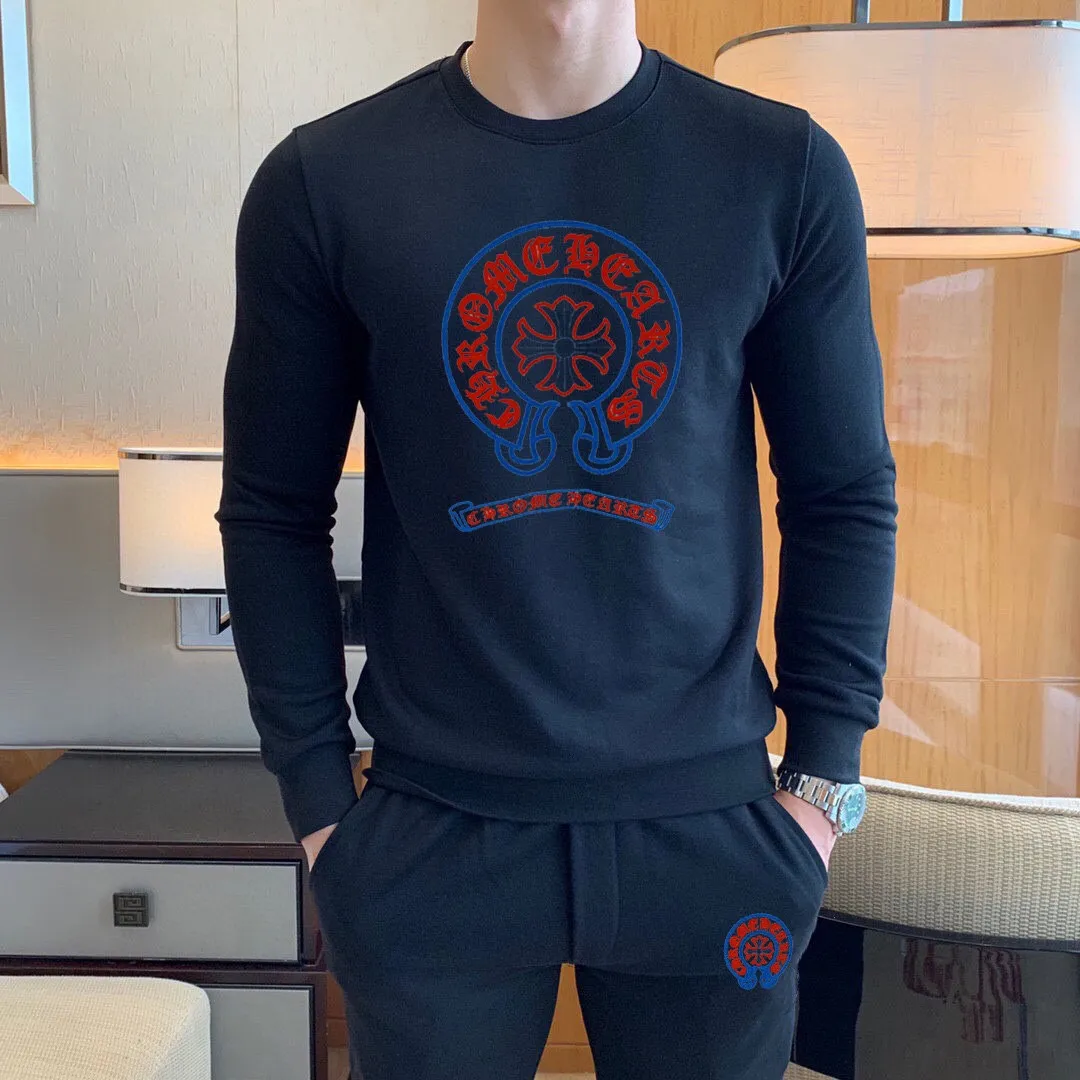 🅿️380 【ChampionHearts】(Fat Man Gospel) hot-selling suit is coming. Focus on the original version of the official website. 2025 new hot-selling sweatshirt suit. The original order is the best. 🇭🇰The meticulous work of top designers. It has a fitting and perfect upper body effect. 100% natural high-quality Roman cotton, close-fitting comfort, noble and elegant! Original hardware embodies elegance and nobility! Counter size: M-5XL (maximum wear up to 220 pounds)